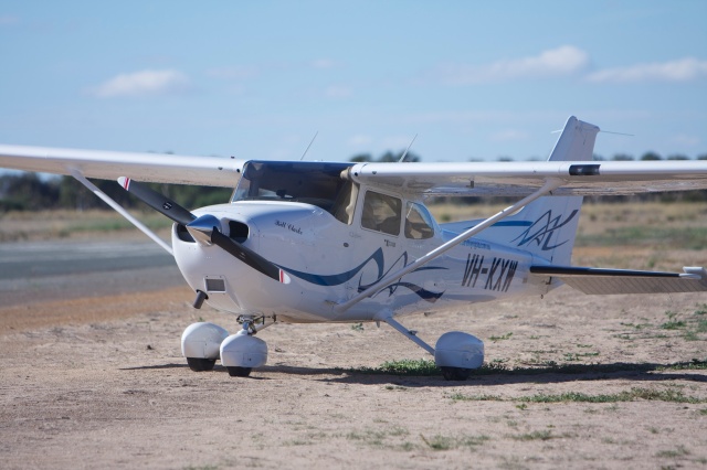 The gorgeous VH-KXW G1000 C172 from Curtin Flying Club